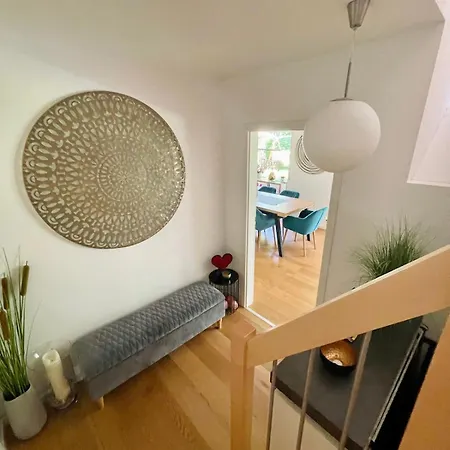 Prázdninový dům Sonniges Modernes Ruhiges Grosses Haus Garten Pool *
