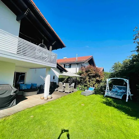 Prázdninový dům Sonniges Modernes Ruhiges Grosses Haus Garten Pool