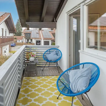 Sonniges Modernes Ruhiges Grosses Haus Garten Pool Vakantiehuis