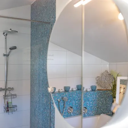 Prázdninový dům Sonniges Modernes Ruhiges Grosses Haus Garten Pool