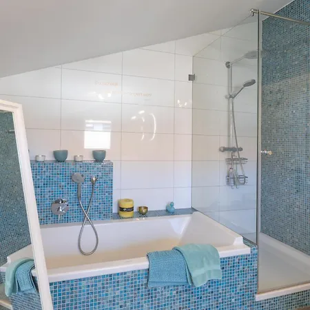 Sonniges Modernes Ruhiges Grosses Haus Garten Pool Prázdninový dům Oberhaching