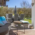Sonniges Modernes Ruhiges Grosses Haus Garten Pool *