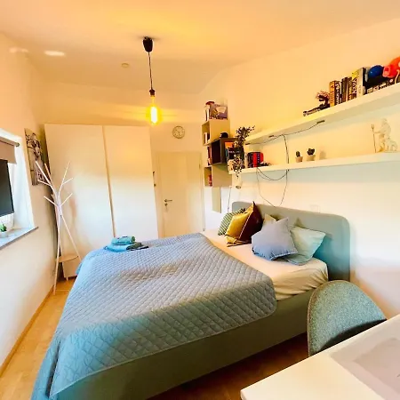 Holiday home Sonniges Modernes Ruhiges Grosses Haus Garten Pool