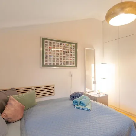 Holiday home Sonniges Modernes Ruhiges Grosses Haus Garten Pool