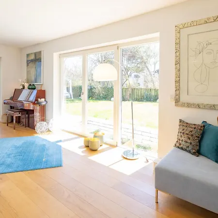 Sonniges Modernes Ruhiges Grosses Haus Garten Pool Holiday home *